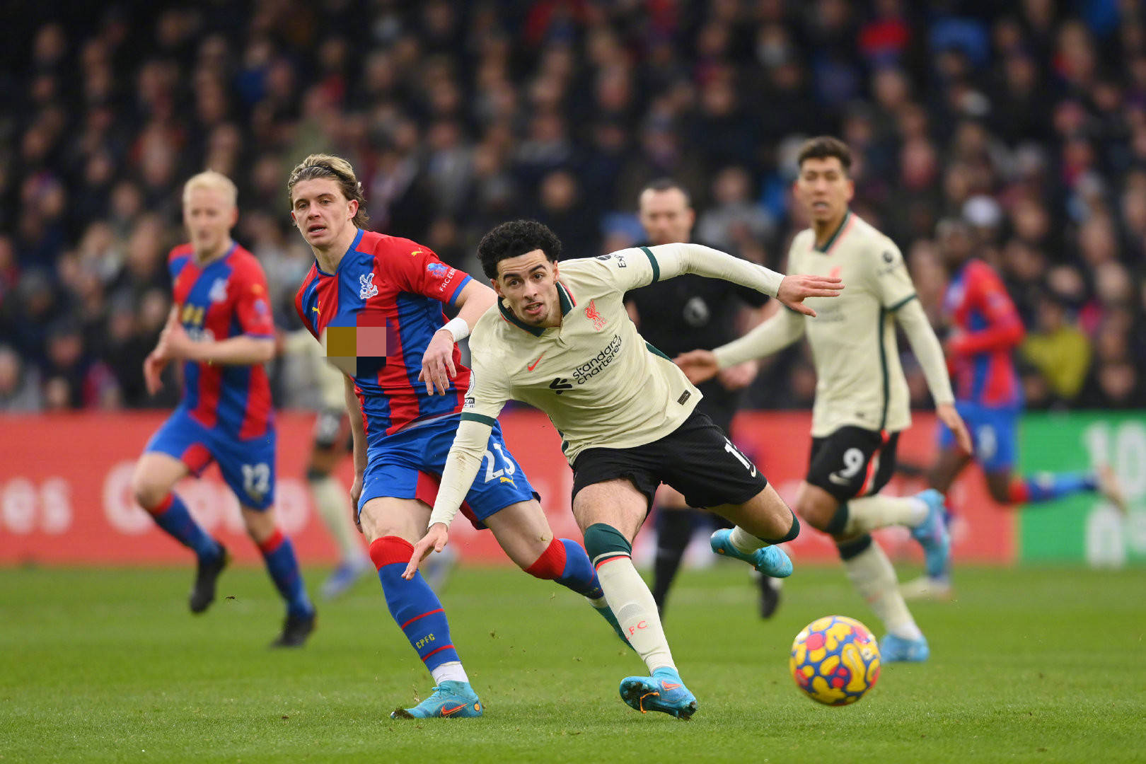 他作為一名 他作為一名